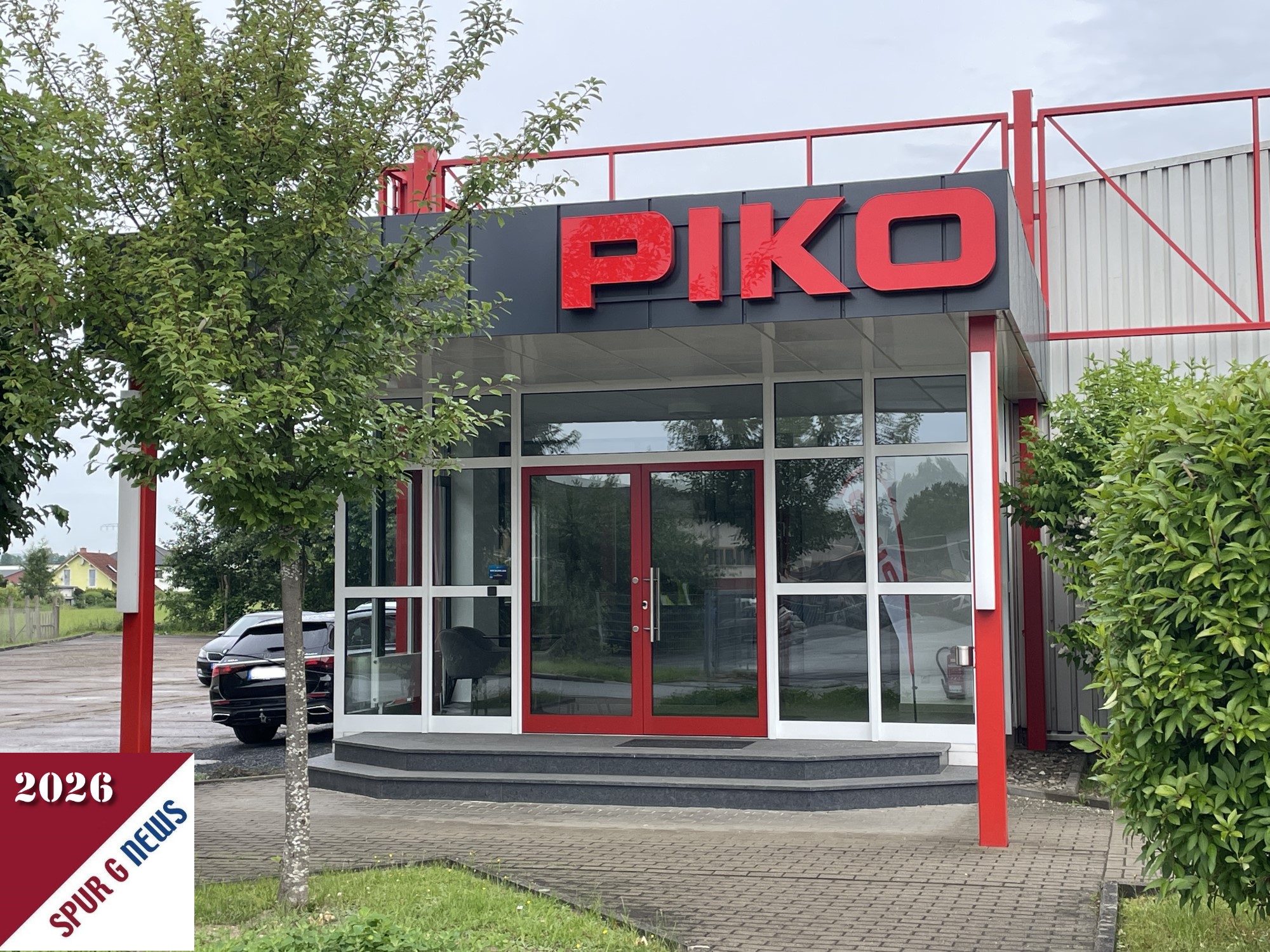 Der Eingang zum PIKO Werk in Sonneberg. Hier geht es zur Anmeldung, dem Konferenzraum und den Büros.