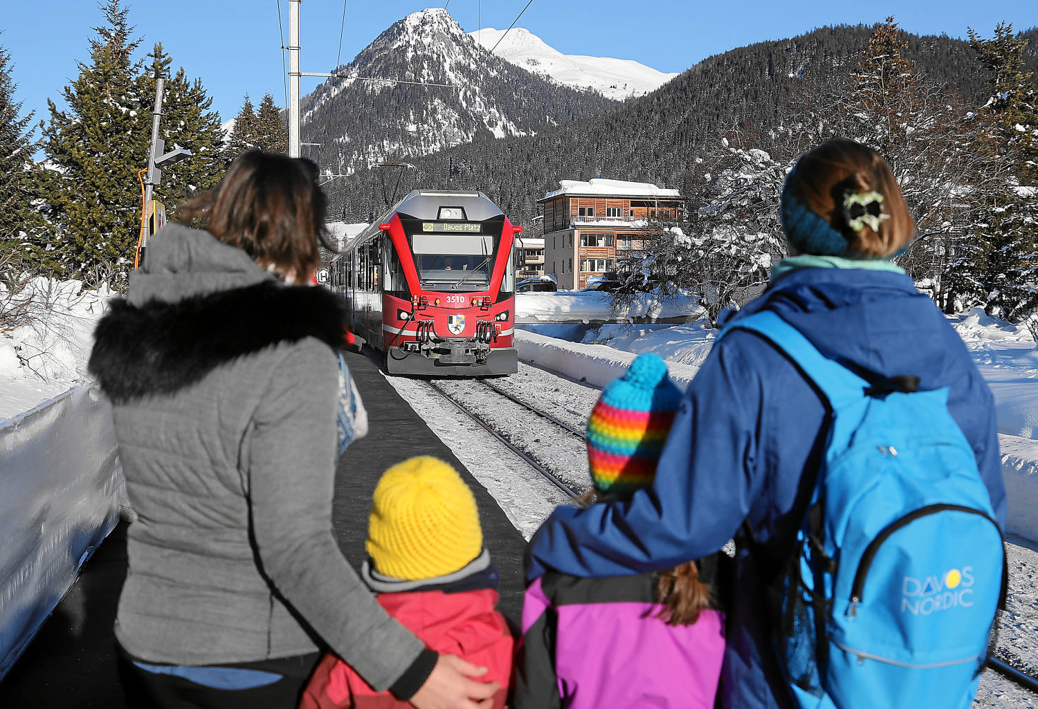 Shuttlezug in Davos fr WEF (World Economic Forum - Weltwirtschaftsgipel) - Aufnahme RHB  