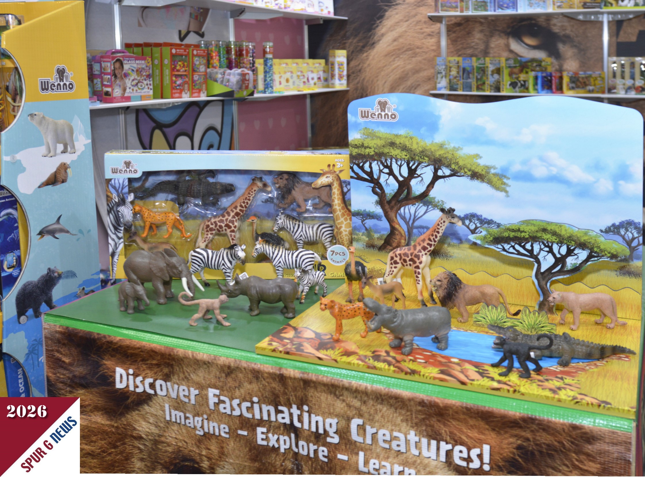 Entdecke faszinierende Tiere der Wildnis, so der Tenor von Wenno, ebenfalls ein Figurenhersteller. Dieses Jahr sind die "BIG FIVE" aus der Savanne und weitere Wildtiere als Neuheit ausgestellt. Wer einen Wildpark auf die Gartenbahnanlage baut kann hier vom Zebra �ber die Griaffe oder auch eine Gepard zeigen. 