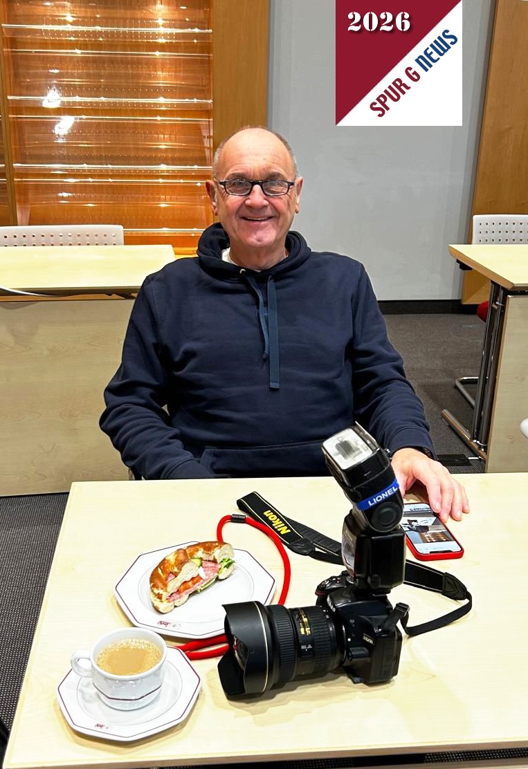 So sieht es dann hinter dem Arbeitsplatz aus. Danke an die Spielwarenmesse und die flei�igen Damen und Herren im Hintergrund und in der Verwaltung. 